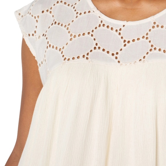 LIVERPOOL SHORT SLEEVE DOLMAN BLOUSE W/ EMBROIDERY Size LL / VANILLA EYELET - Picture 3 of 3